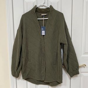 Universal thread lightweight quilted snap down jacket